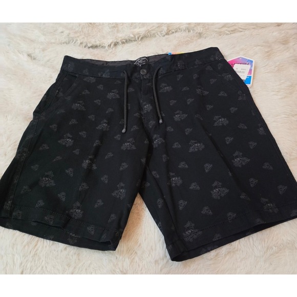 Modern Culture Other - Modern Culture Men's Flat Front Chino Shorts Size 32 - Black Skulls & Roses NWT